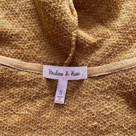 Harlow & Rose Hooded Vest - Picture 3 of 3